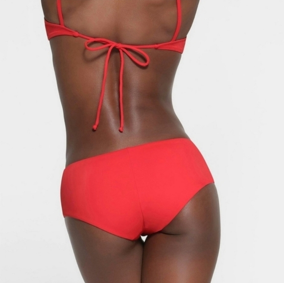 Skims Swim Hipster Bikini Panty Bottoms Ruby Red Small NWT - Picture 3 of 7